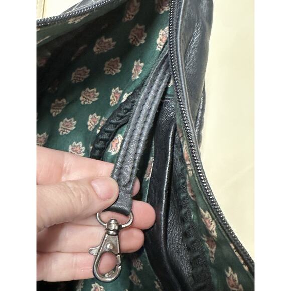 Sylvia Black Leather Vintage Healthy Sling Bag Back Bag Purse Hobo - Picture 16 of 16